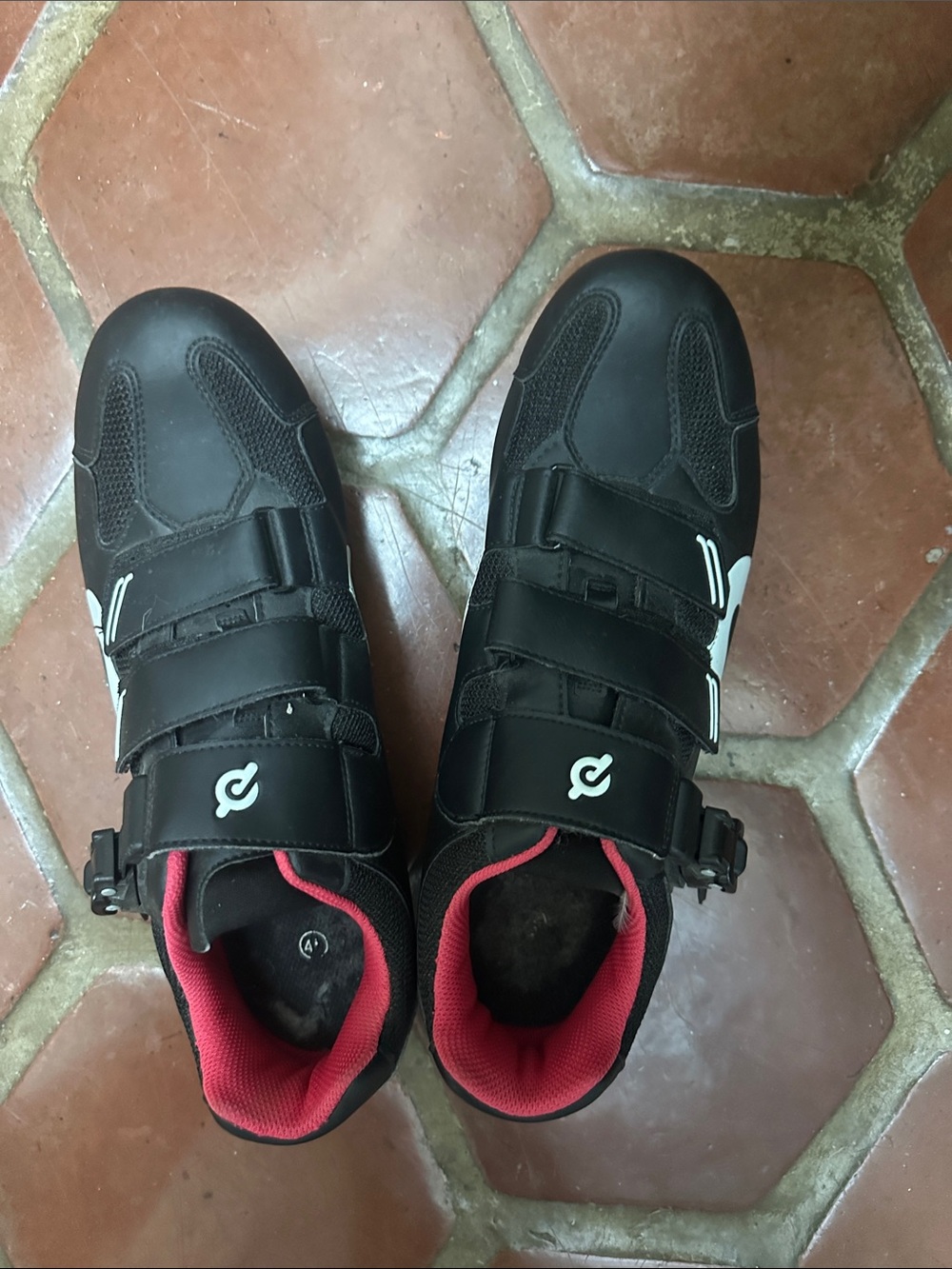 Peloton men’s  Black Cycling Shoes with Red Interior